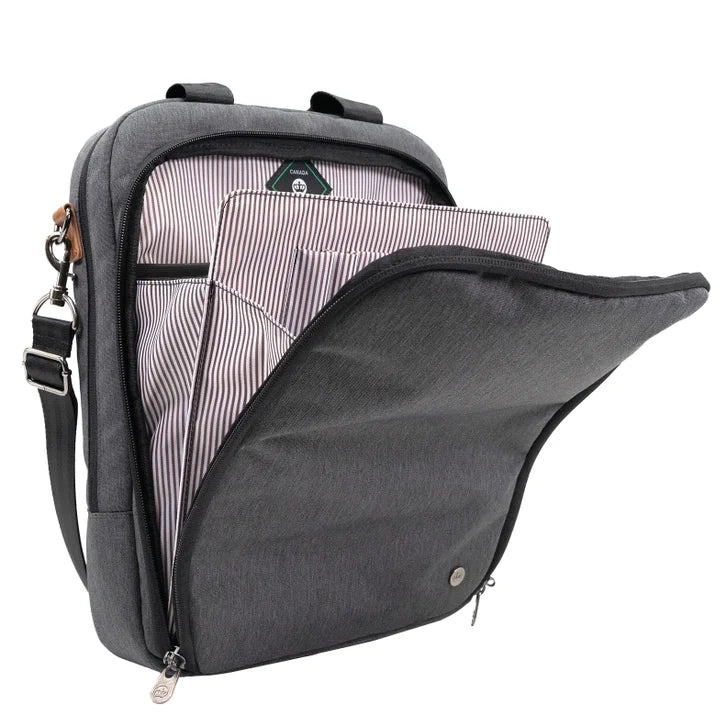PKG Riverdale 11 L Messenger Bag