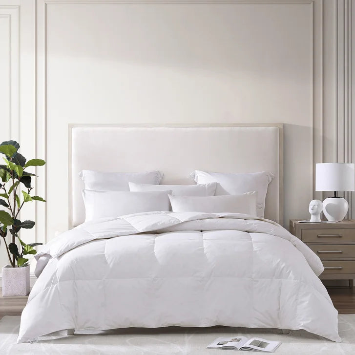 Hotel Grand White Goose Feather and Down Comforter
