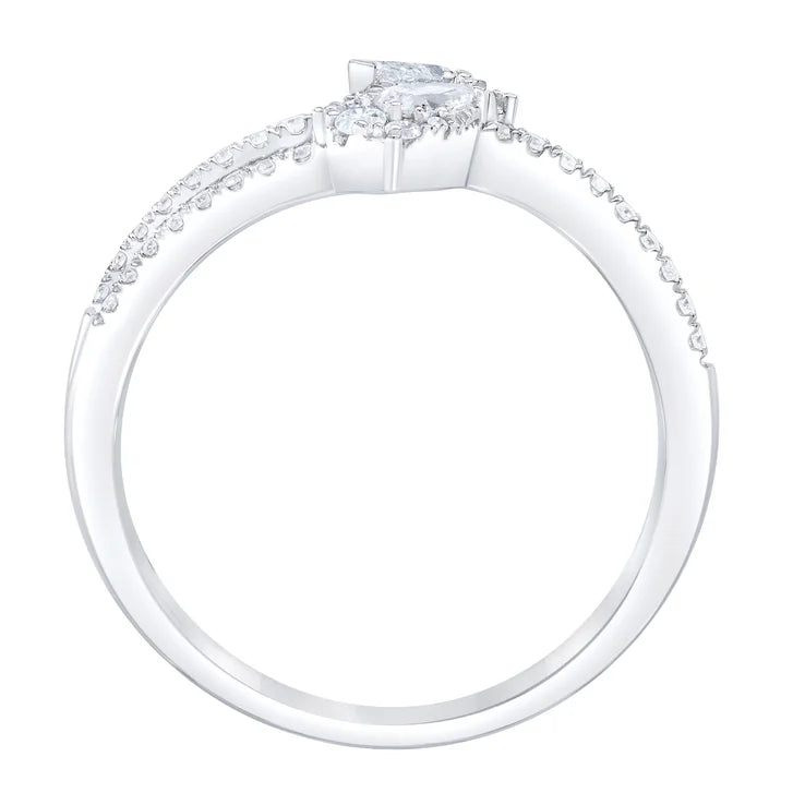 Pear Cut and Round Brilliant Diamond Ring (0.40 ctw)