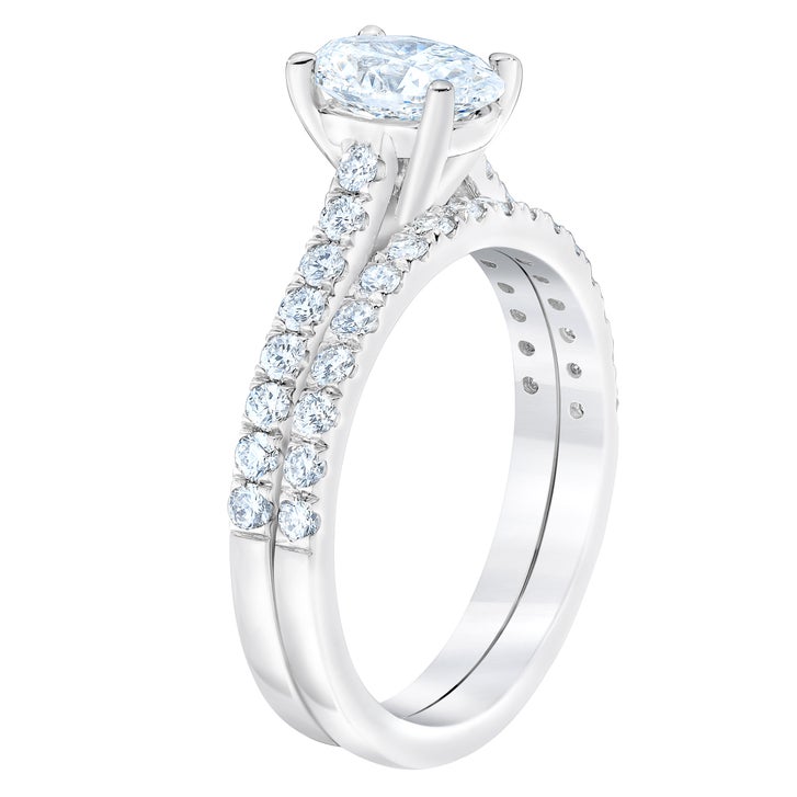 1.88 ctw Oval Cut and Round Brilliant, Clarity VS1, Colour G, Diamond Wedding Set