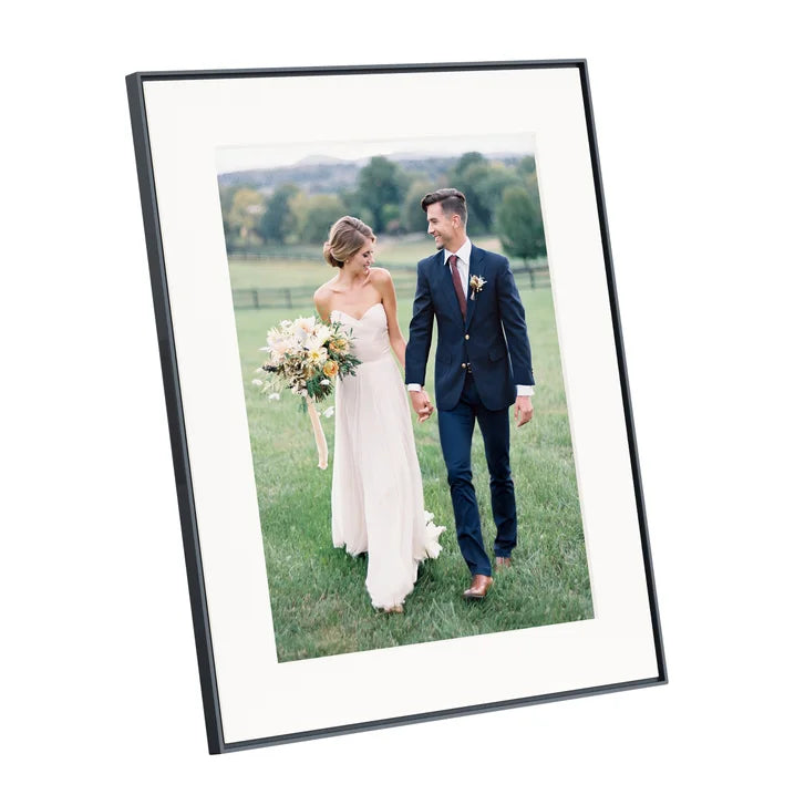 Aura Summit 15 in. Digital Wi-Fi Photo Frame with Mat