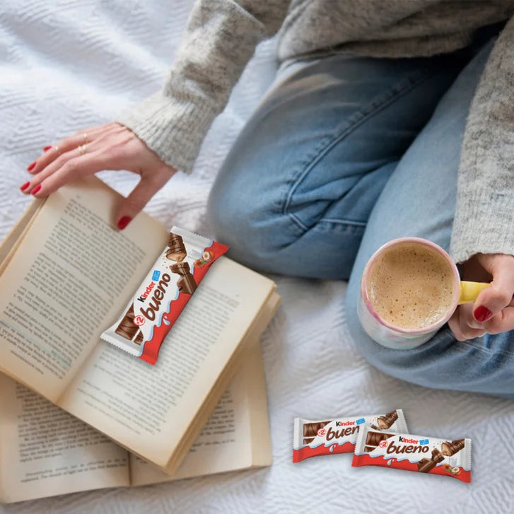 Kinder Bueno Chocolate & Hazelnut Cream Candy Bars, 20 × 43 g