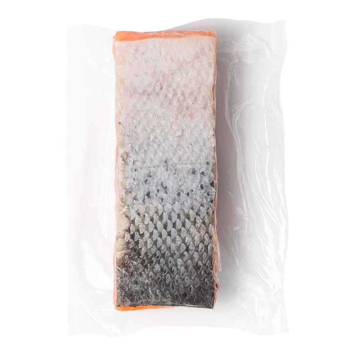 Blue Tide Farmed Skin-on Atlantic Salmon Center Cut Portions, 4.54 kg