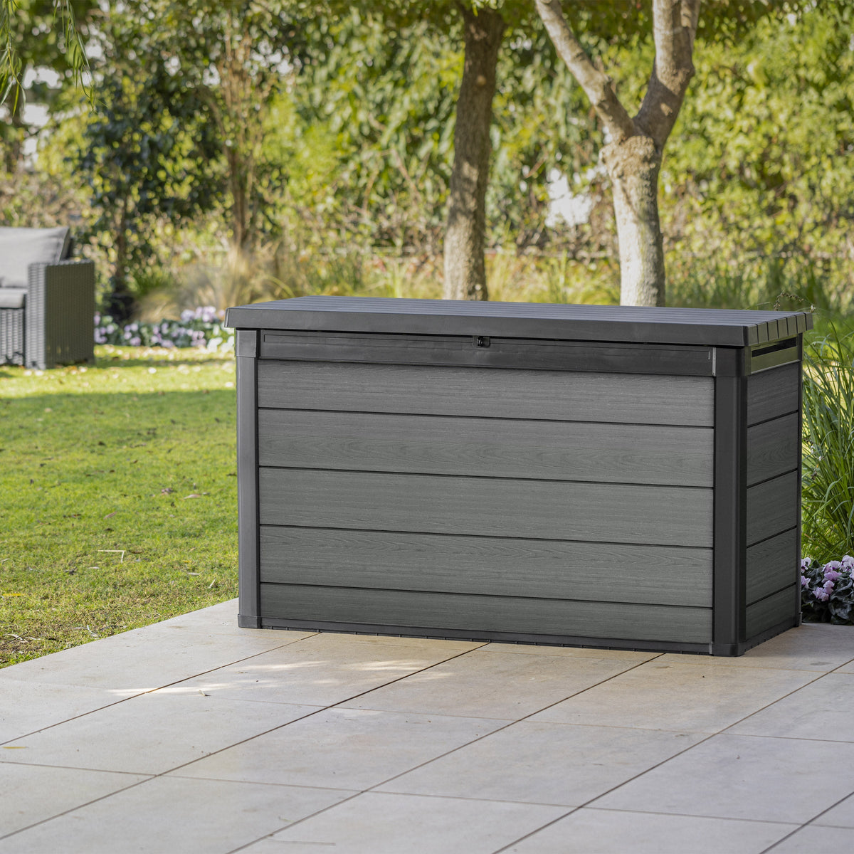 Keter Cortina 200 Gallon Deck Box