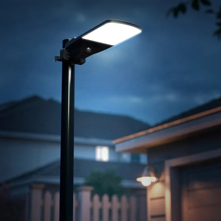 Sol-R-Brite 5000 Lumen LED Solar Lamp