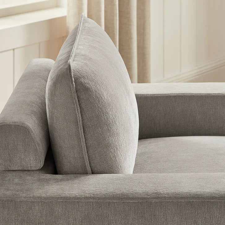 Aiden & Ivy – Sereen Fabric Swivel Accent Chair