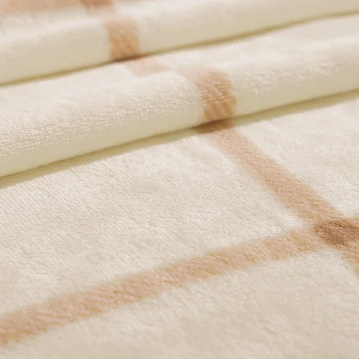 Roots Home Plush Blanket