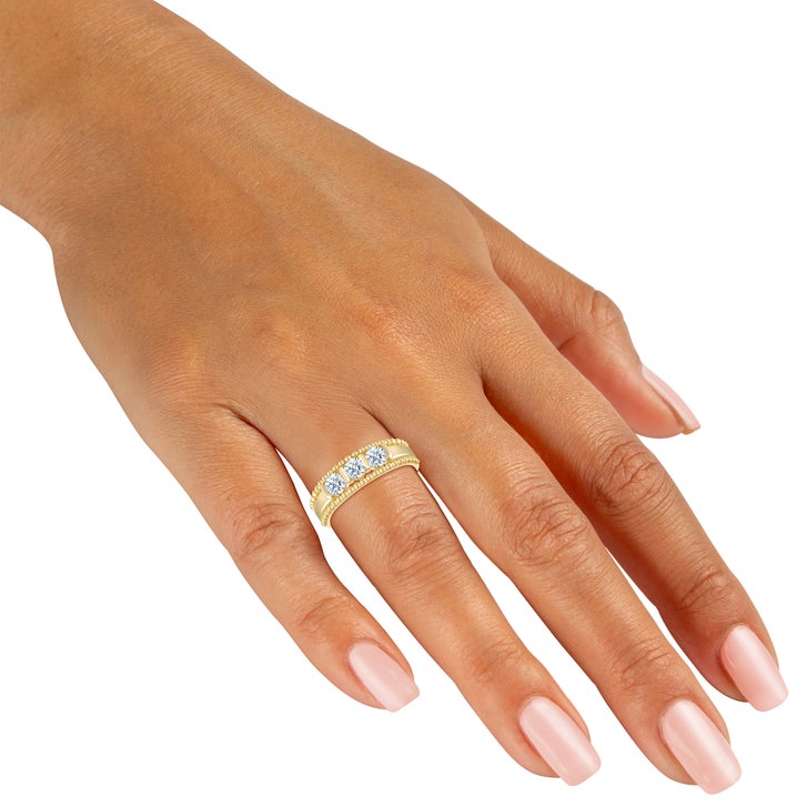 Three Stone Round Brilliant Diamond Ring (0.69 ctw)