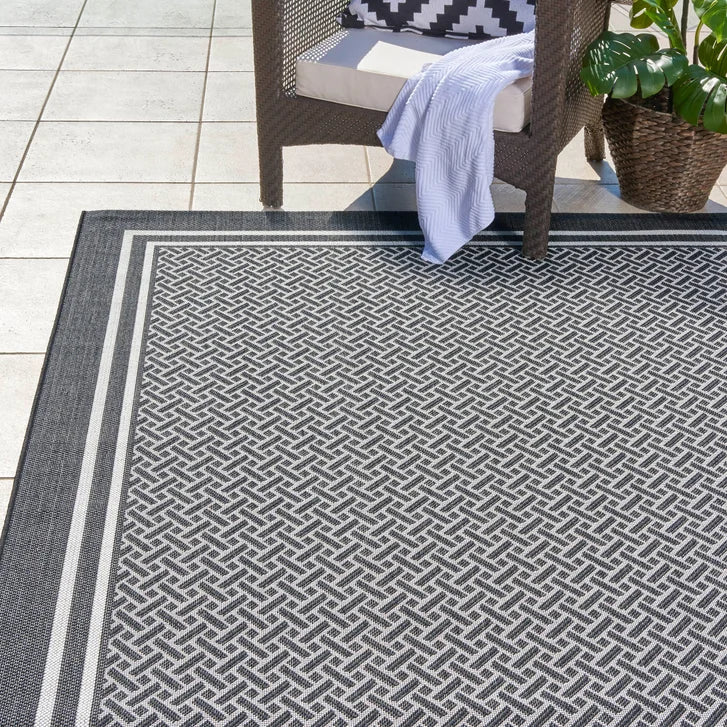 Gertmenian Naples Collection Ace Border Indoor/Outdoor Area Rug