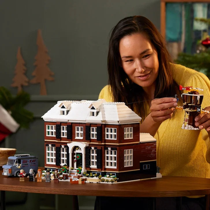 LEGO Ideas Home Alone 21330 with Bonus LEGO Harry Potter Chomping Monster Book of Monsters 76449