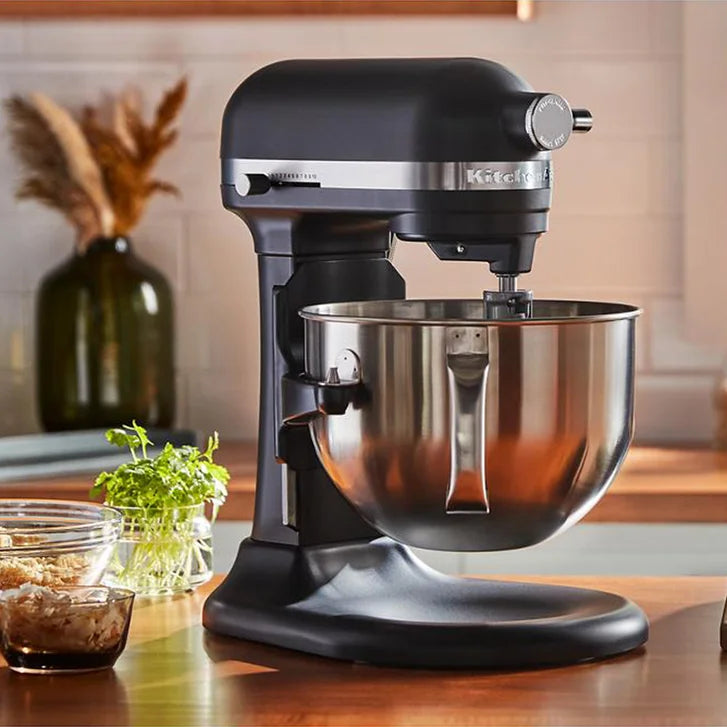 KitchenAid 5.68 L (6 qt.) Bowl-Lift Stand Mixer